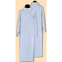 Alba s faldami s imitáciou kapucne