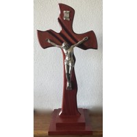 drevený kríž stojací