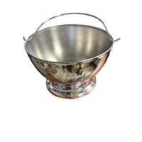 Nádoba na svätenú vodu